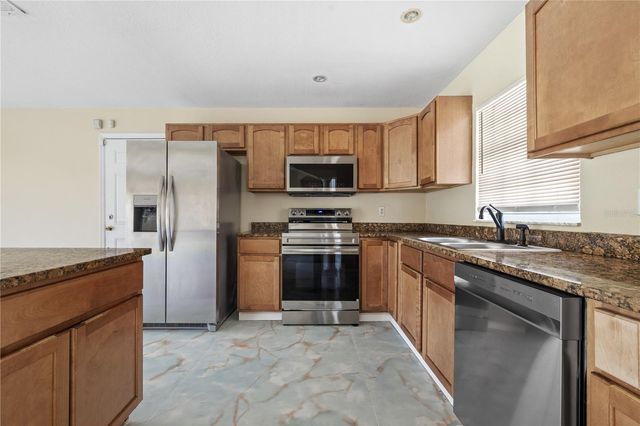 8517 RENALD BOULEVARD, Tampa, FL 33637