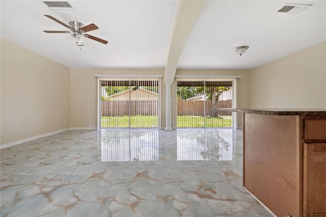 8517 RENALD BOULEVARD, Tampa, FL 33637