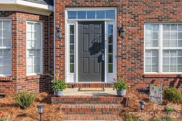 4636 Lenden Hall Court, Gastonia, NC 28056