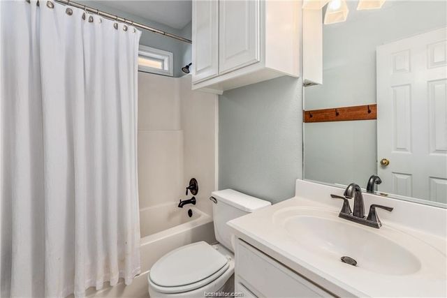 914 Gardenia Street, College Station, TX 77845