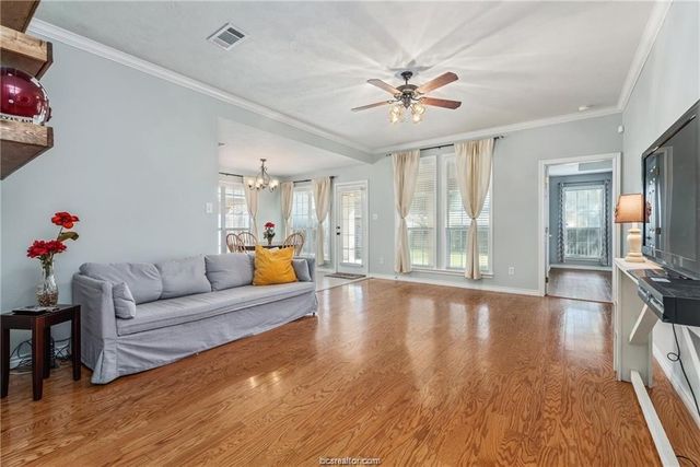 914 Gardenia Street, College Station, TX 77845