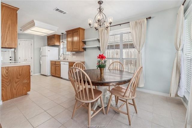 914 Gardenia Street, College Station, TX 77845