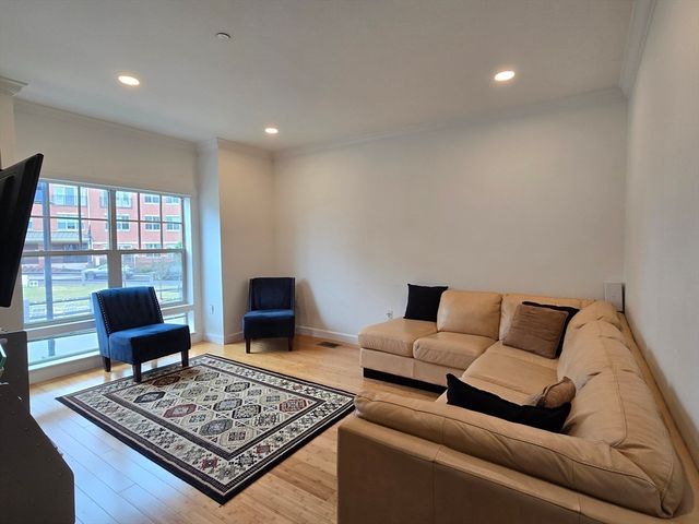 2009 Symmes Cir 2009, Arlington, MA 02474