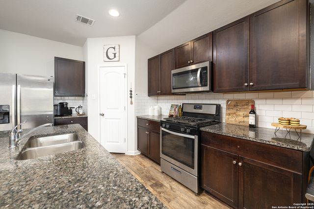 313 Northshore Trail, New Braunfels, TX 78130