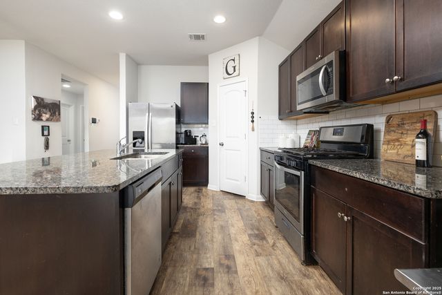 313 Northshore Trail, New Braunfels, TX 78130