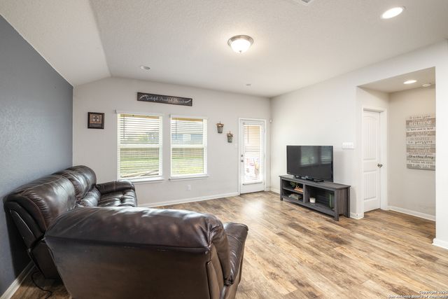 313 Northshore Trail, New Braunfels, TX 78130