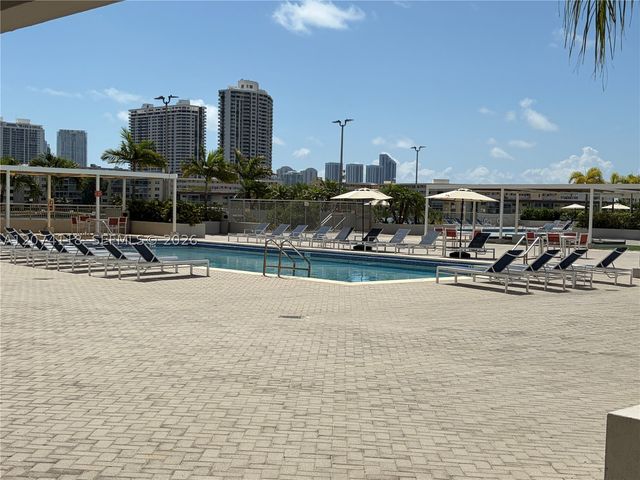 18011 Biscayne Blvd 905, Aventura, FL 33160