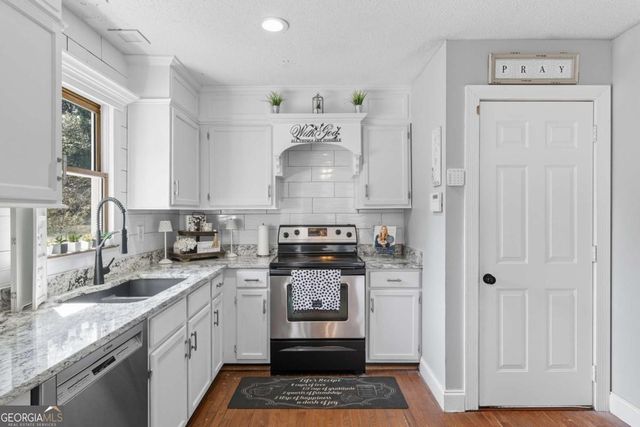 8 Sumer Lane N, Douglasville, GA 30134