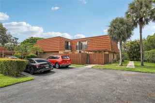 751 SW 120th way, Davie, FL 33325
