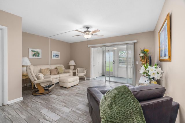 410 NE 17th Avenue 101, Boynton Beach, FL 33435