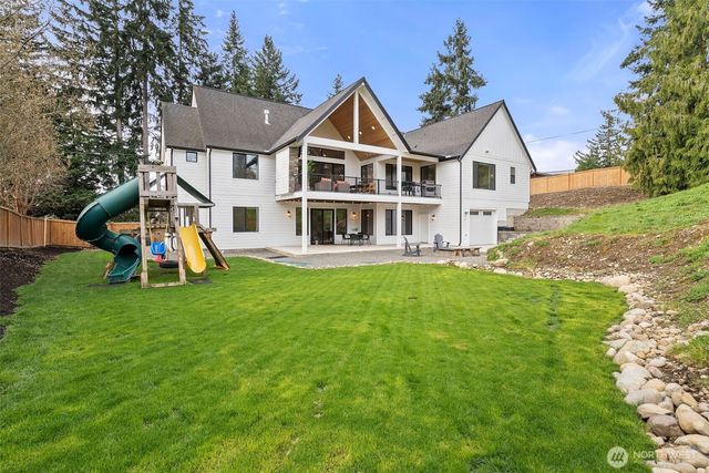 17905 28th Street E, Lake Tapps, WA 98391
