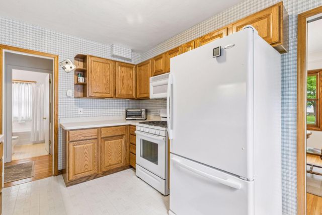 1516 Asbury Street, Saint Paul, MN 55108