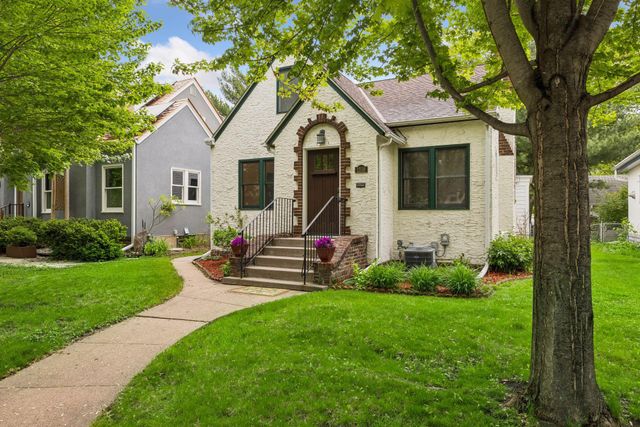1516 Asbury Street, Saint Paul, MN 55108