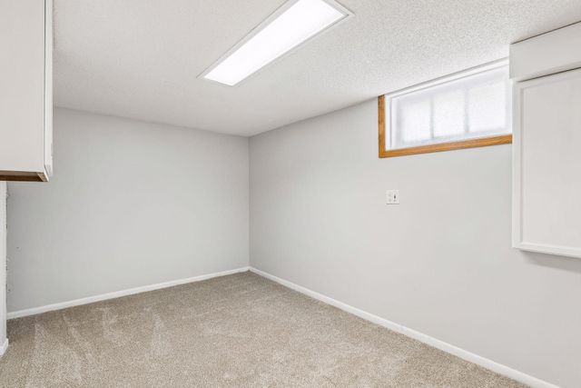 1516 Asbury Street, Saint Paul, MN 55108