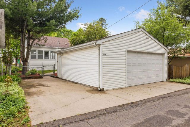 1516 Asbury Street, Saint Paul, MN 55108