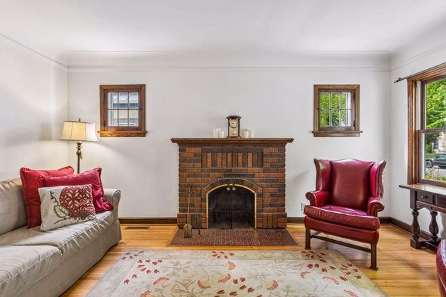 1516 Asbury Street, Saint Paul, MN 55108