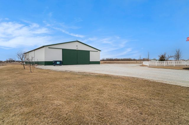 945 E Eagle Lake Road, Beecher, IL 60401