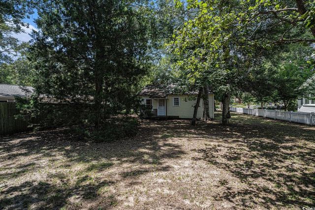 606 Moore St., North Myrtle Beach, SC 29582