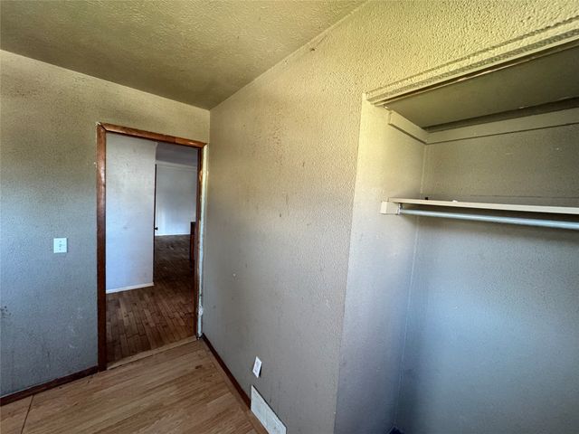 2333 WOODLAWN Avenue, Erie, PA 16510