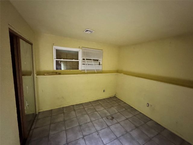 2333 WOODLAWN Avenue, Erie, PA 16510