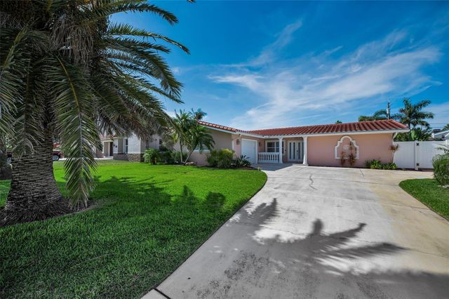 111 17TH STREET, Belleair Beach, FL 33786