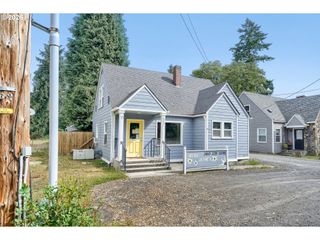 853 E St, Washougal, WA 98671
