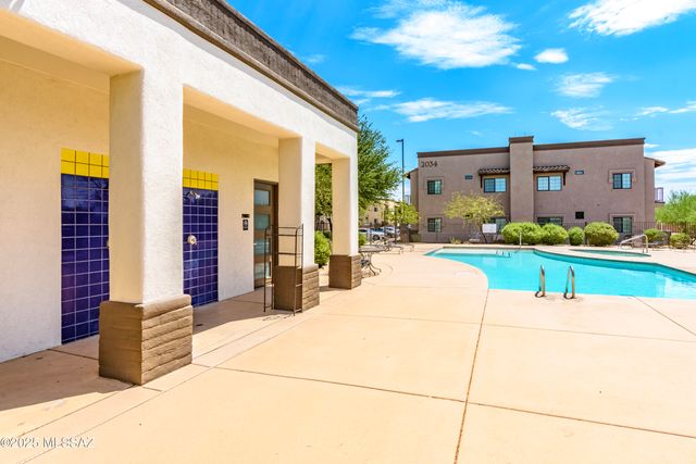 2018 E River Rd Unit 201, Tucson, AZ 85718