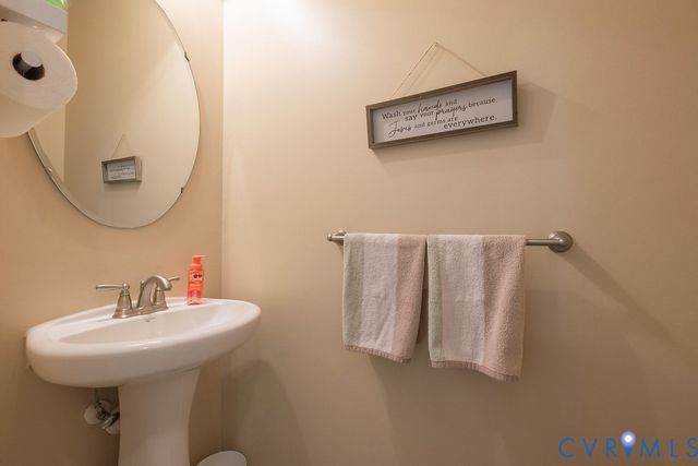 10523 Tea Olive Cir, New Kent, VA 23140