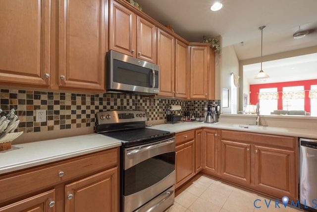 10523 Tea Olive Cir, New Kent, VA 23140