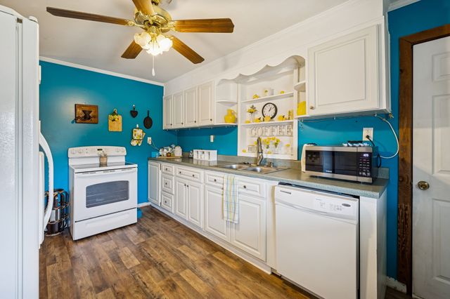 802 Water St, Livingston, TN 38570