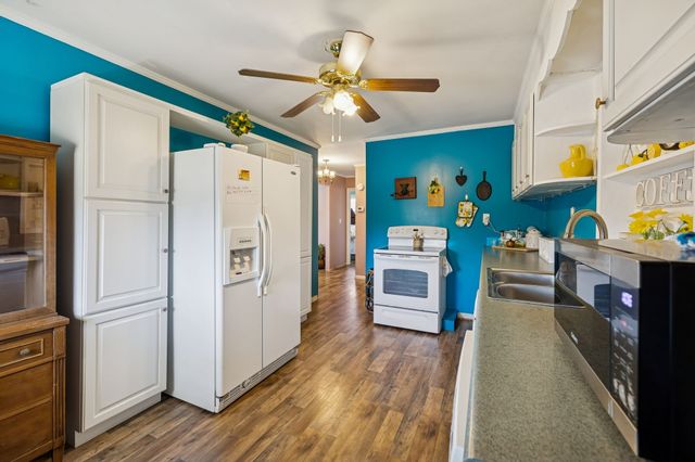 802 Water St, Livingston, TN 38570
