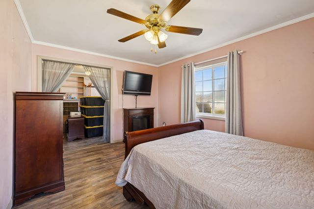 802 Water St, Livingston, TN 38570