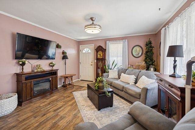 802 Water St, Livingston, TN 38570