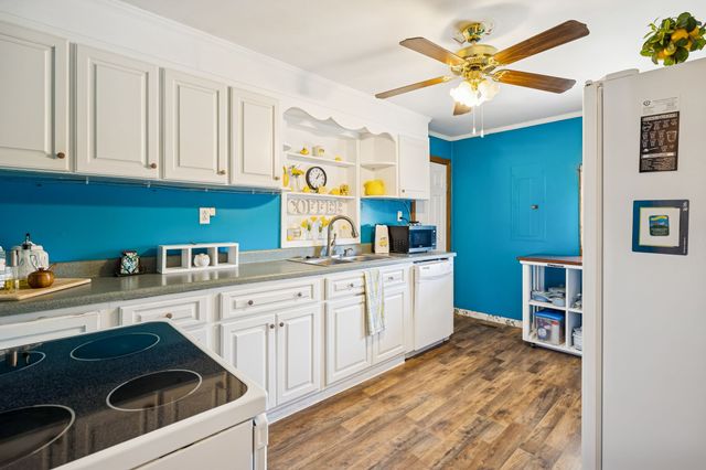 802 Water St, Livingston, TN 38570