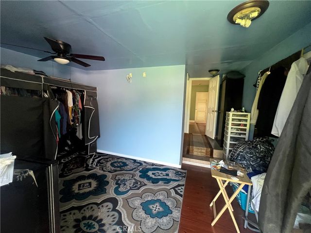 822 S Chester, Compton, CA 90221