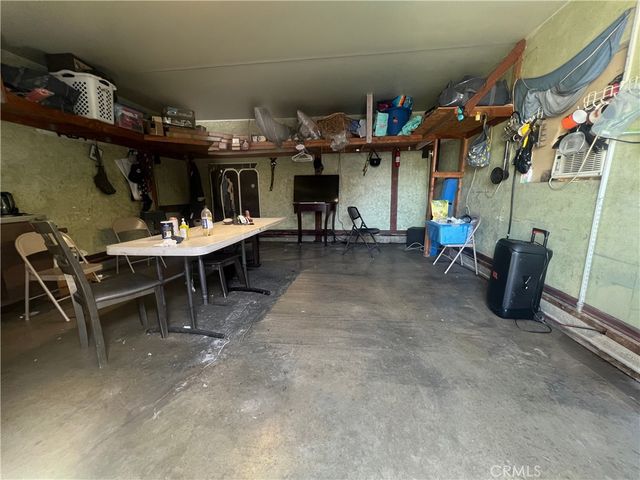 822 S Chester, Compton, CA 90221