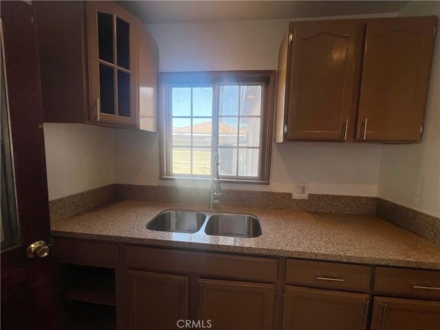 822 S Chester, Compton, CA 90221