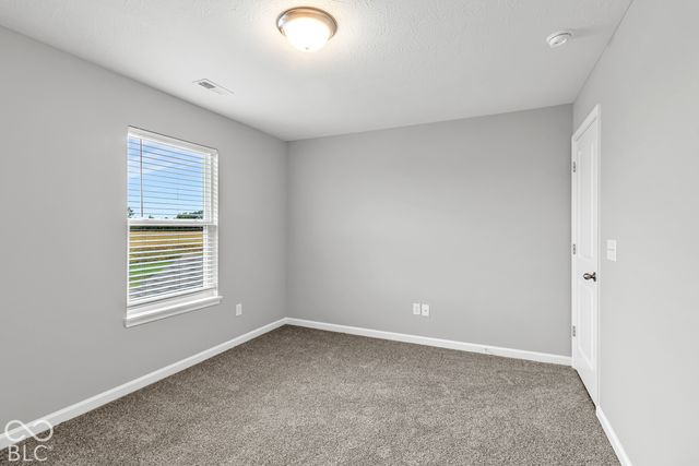 394 Longleaf Lane, Greenfield, IN 46140