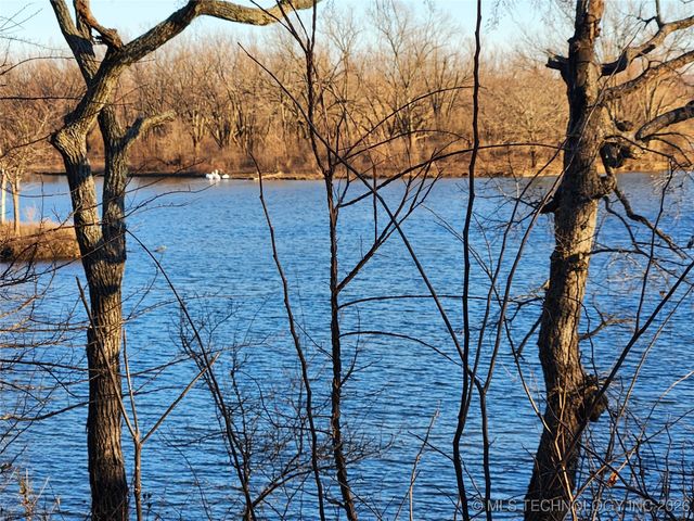 425 Leisure Land, Big Cabin, OK 74332