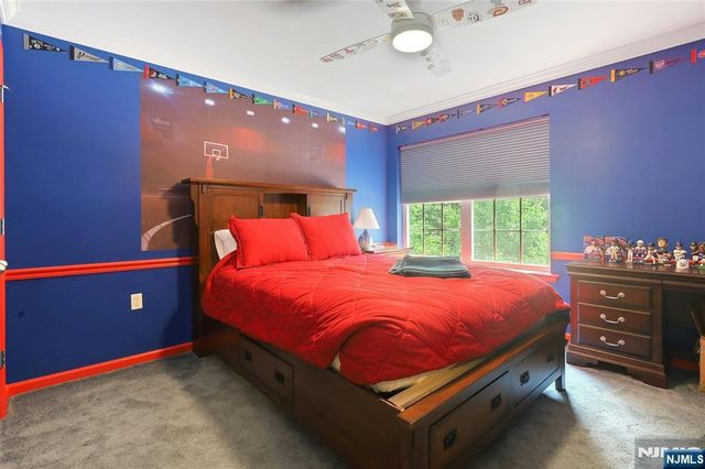28 Masterson Court, Waldwick, NJ 07463