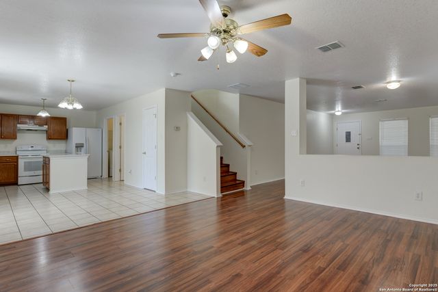 6722 Loma Vino, San Antonio, TX 78233