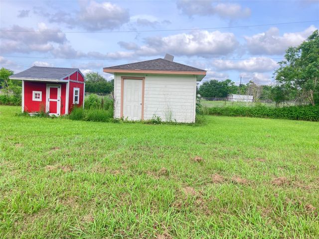 13007 28th Street, Santa Fe, TX 77510