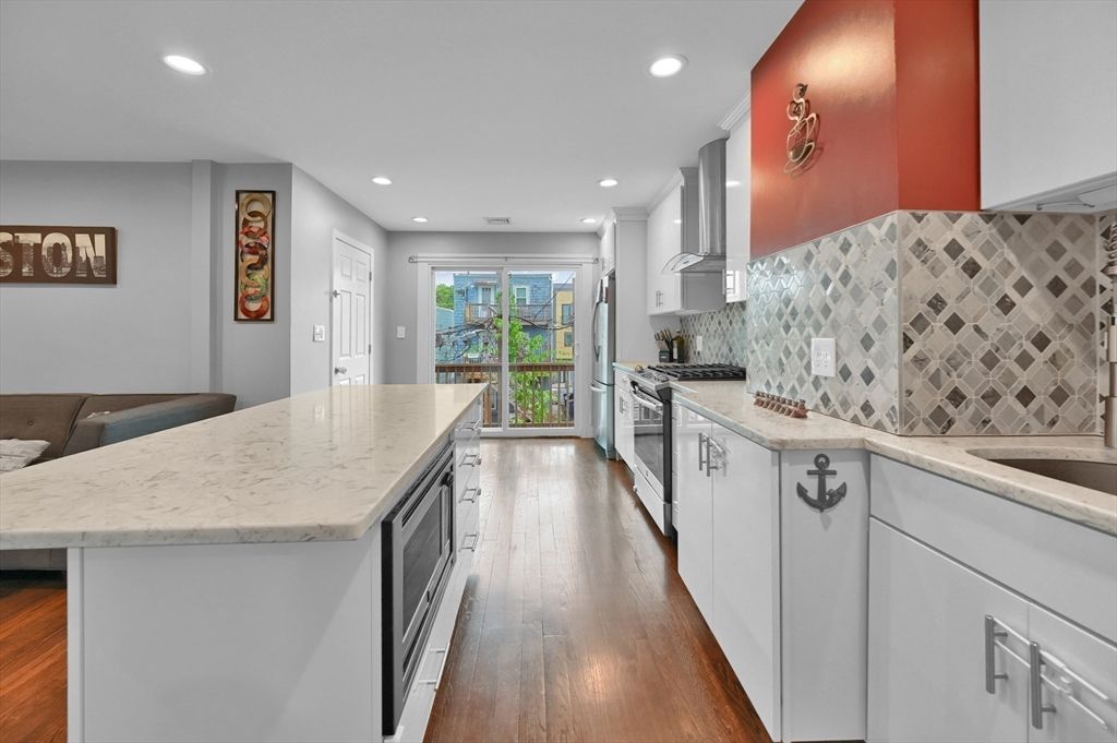 506 Bennington St, Boston, MA 02128