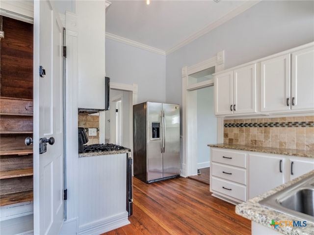 351 N Guenther Avenue, New Braunfels, TX 78130