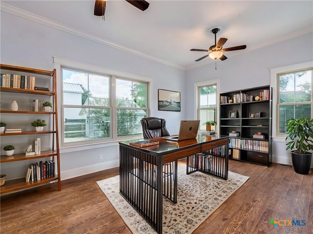 351 N Guenther Avenue, New Braunfels, TX 78130