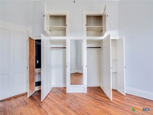 351 N Guenther Avenue, New Braunfels, TX 78130
