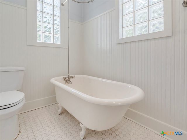 351 N Guenther Avenue, New Braunfels, TX 78130