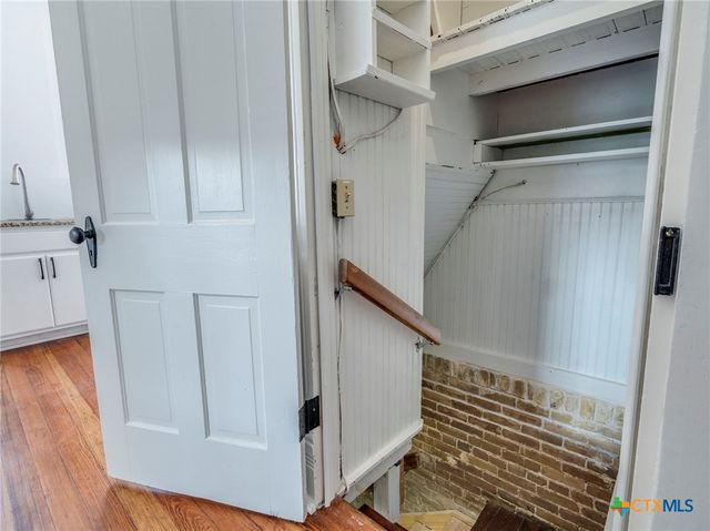 351 N Guenther Avenue, New Braunfels, TX 78130