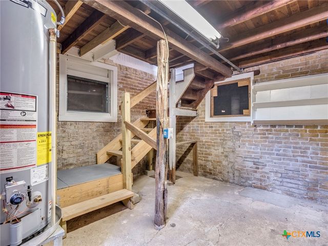 351 N Guenther Avenue, New Braunfels, TX 78130