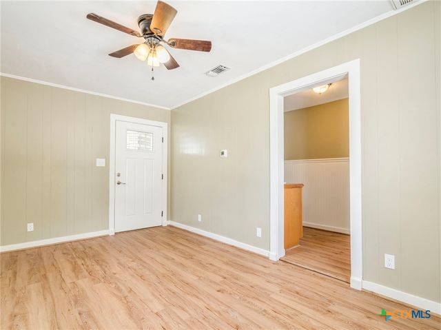 351 N Guenther Avenue, New Braunfels, TX 78130